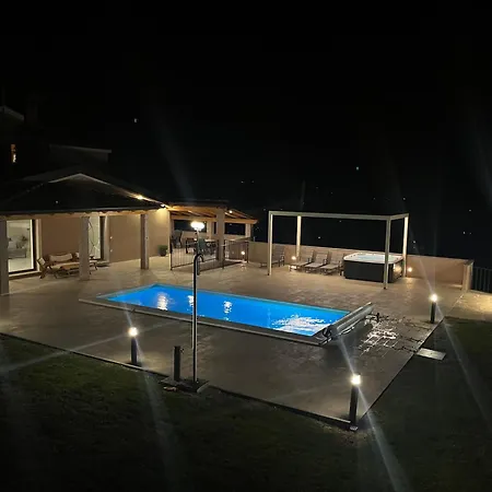 Apartma Rozi Deluxe * Koper