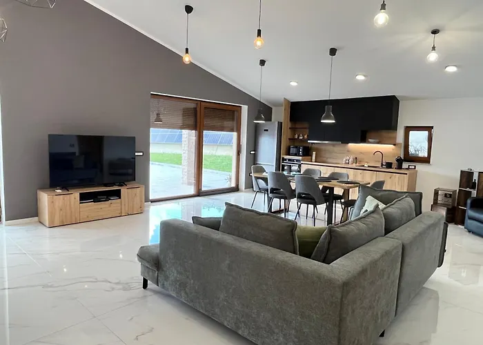 Apartma Rozi Deluxe Daire Koper