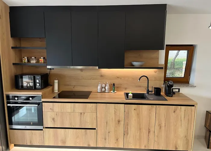 Apartma Rozi Deluxe Daire Koper